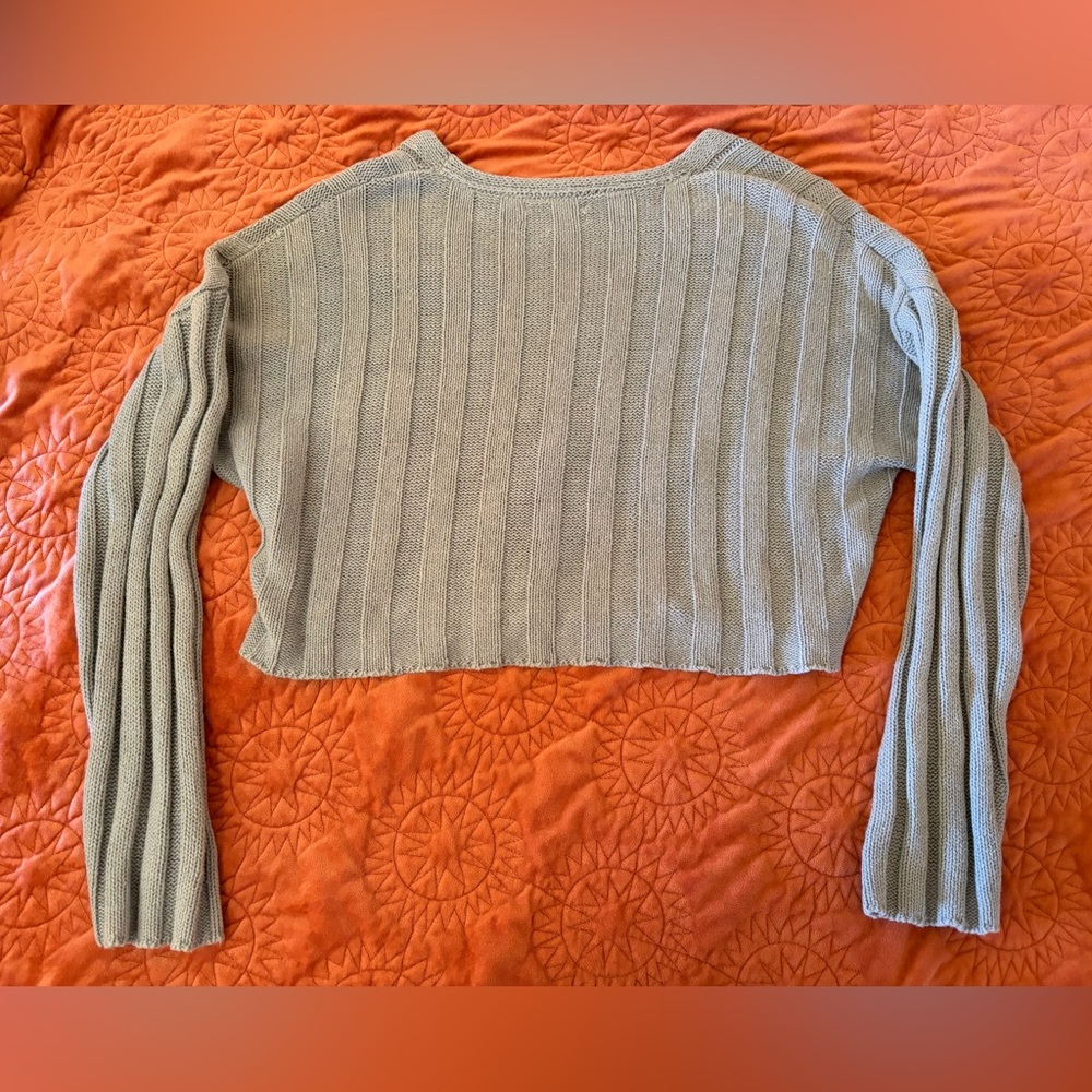 Urban Outfitters✨Chunky Ribbed Knit Cropped V-neck Sweater - Picture 2 of 3